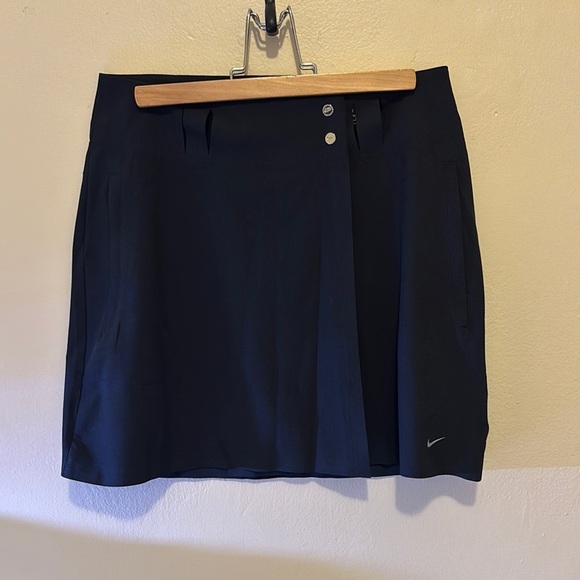 Nike Black Skirt with Iconic Logo - Picture 1 of 6